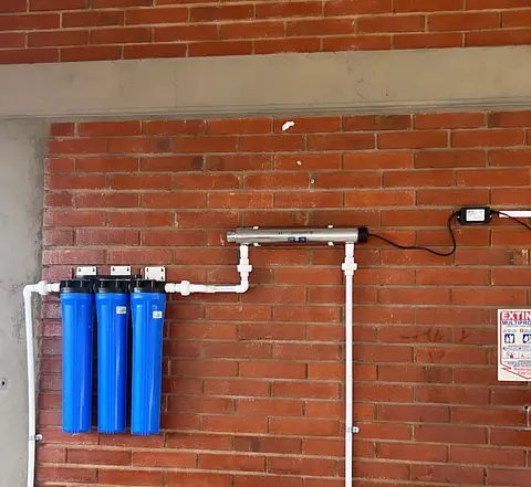 SISTEMA DE MICROFILTRACION CON LUZ ULTRAVIOLETA